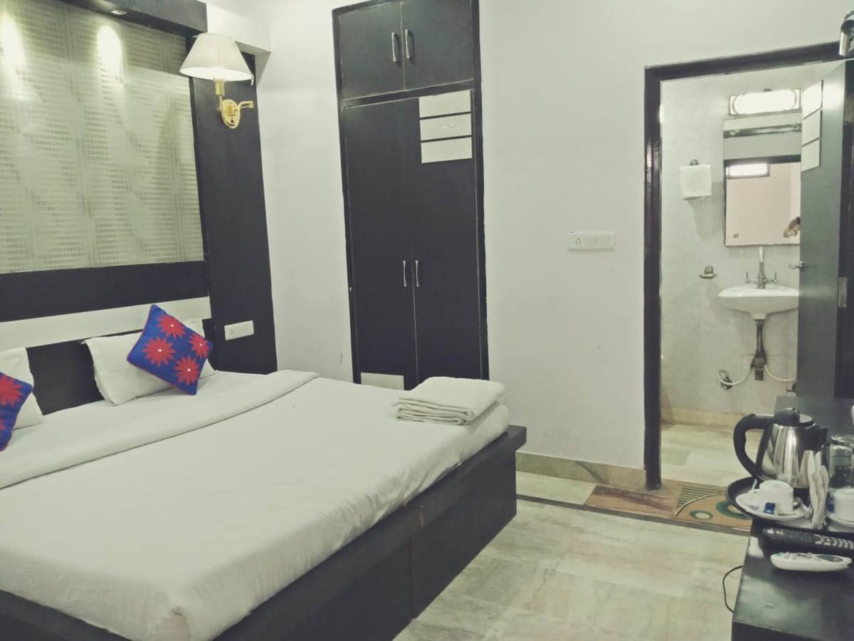 Hotel Laxman Resort By The Golden Taj Group &Hotels Agra  Esterno foto